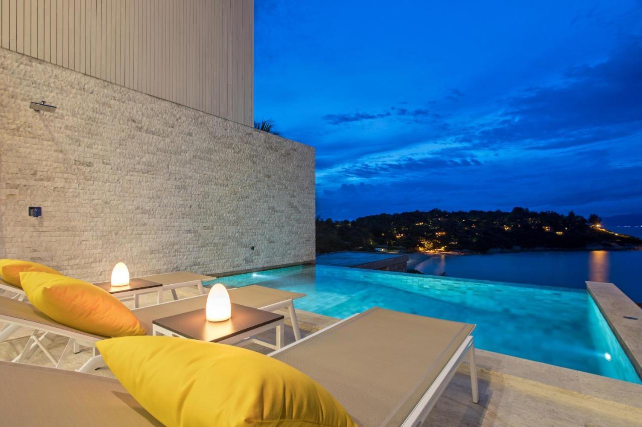 Beachside Villa - B18 - At Bayside Luxury Villas Samrong Bay Beach, 4 Bed 5 Bath, Sea & Sunset Views, Only 200M Walk To The Beach Choeng Mon 외부 사진